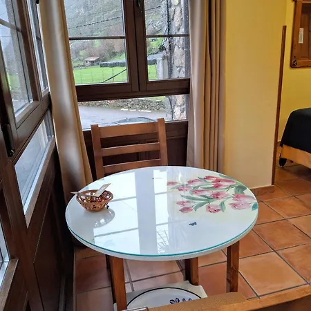 La Del Auteiro منزل ريفي