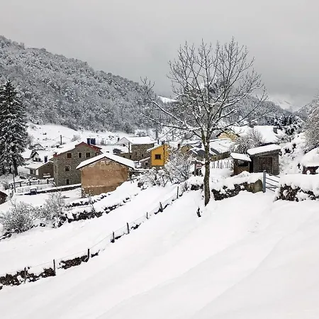 Hétvégi ház La Del Auteiro *